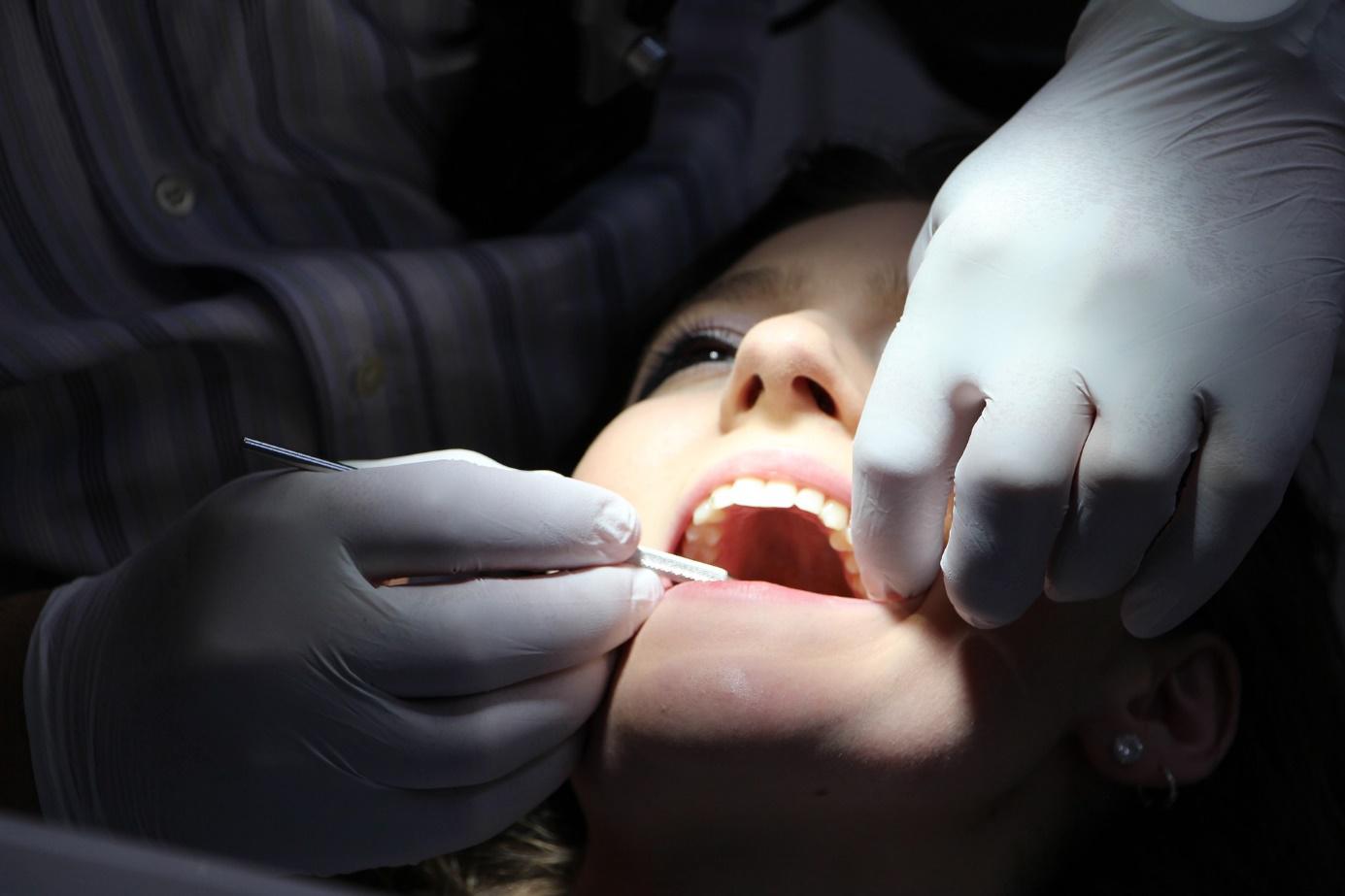 Kontrola stanu uzębienia u dentysty